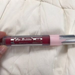 Lip Brûlée high shine lip creme in Rhubarb Custard